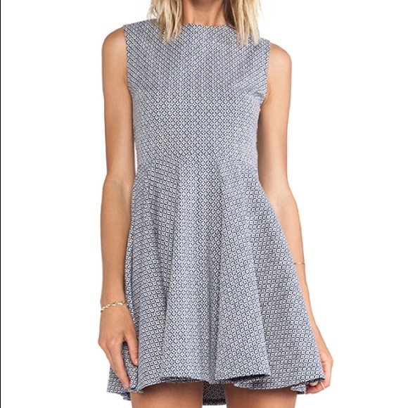 20% OFF🌟DVF Jeannie Dress in Blue/White - Picture 1 of 10